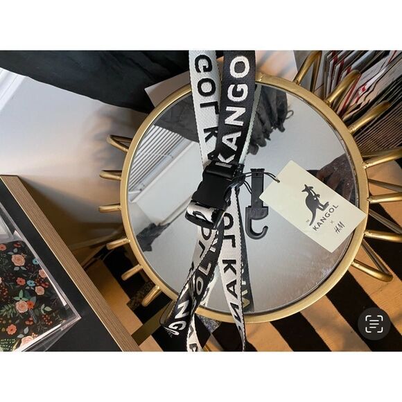 Kangol x H&M Limited Edition Snap Lock Belt NWT - Picture 5 of 5